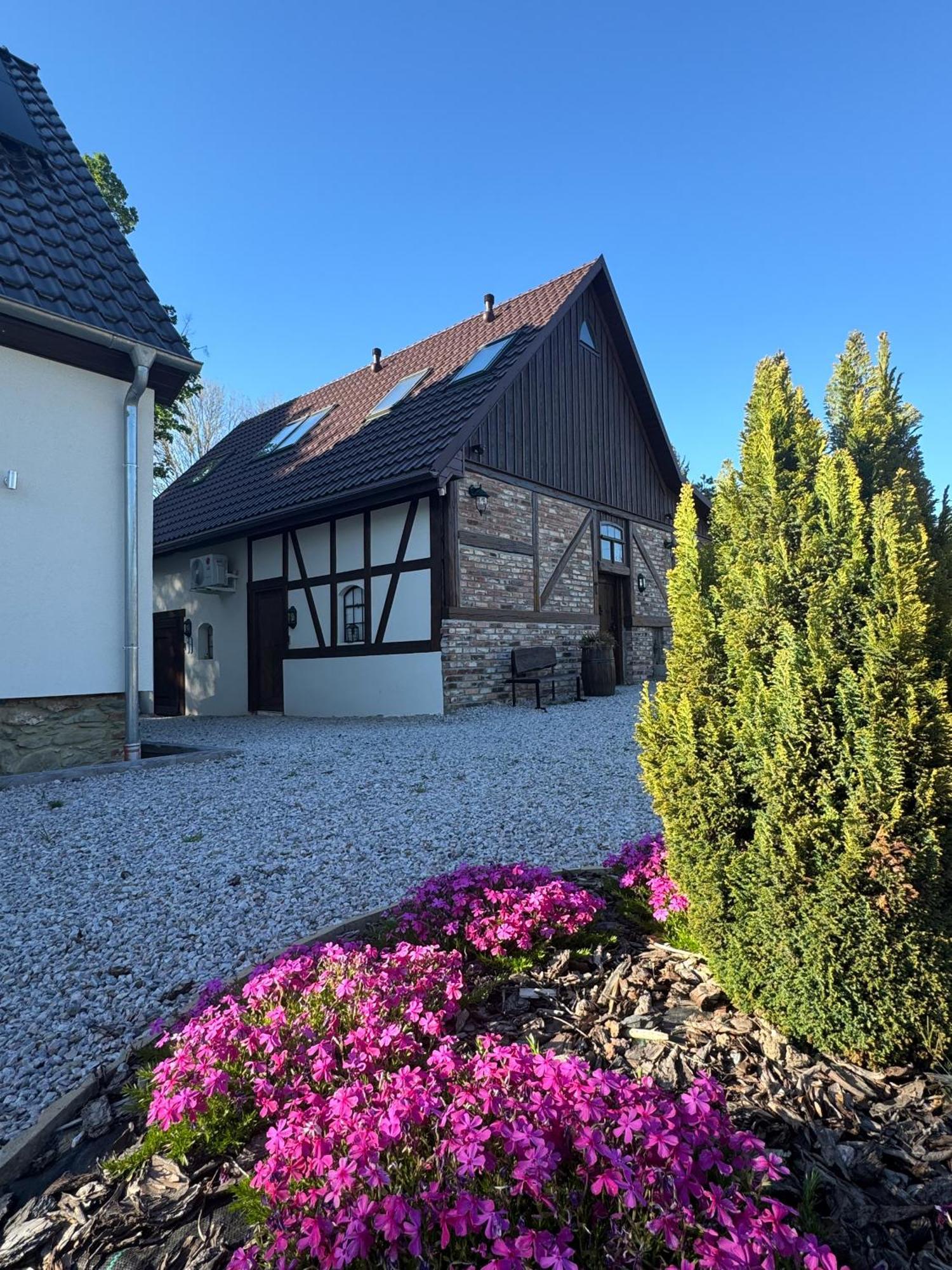 Apartamenty Komarno 46 Jacuzzi&Sauna Eksteriør bilde